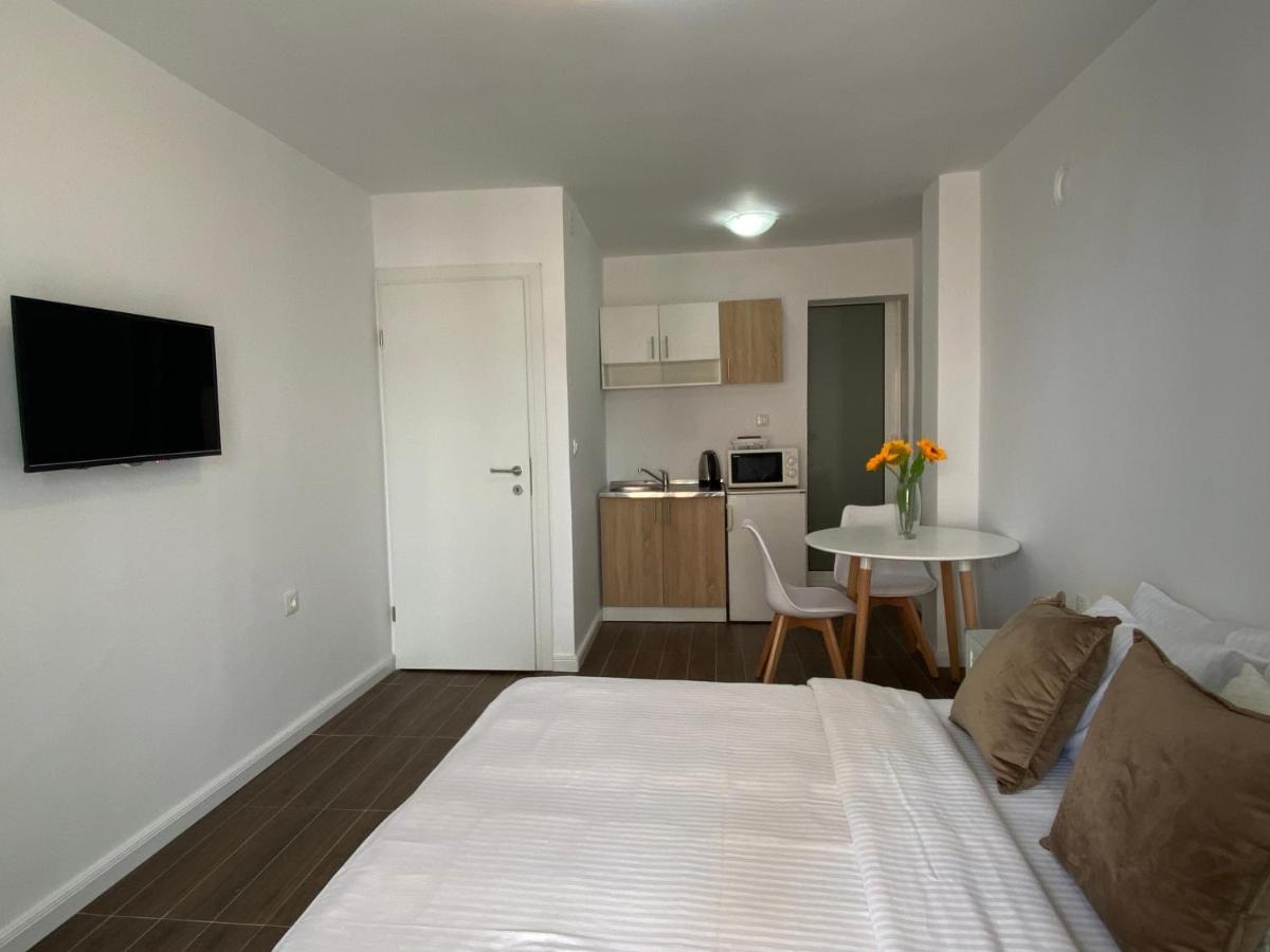 Veselinka Apartments & Rooms 布德瓦 外观 照片